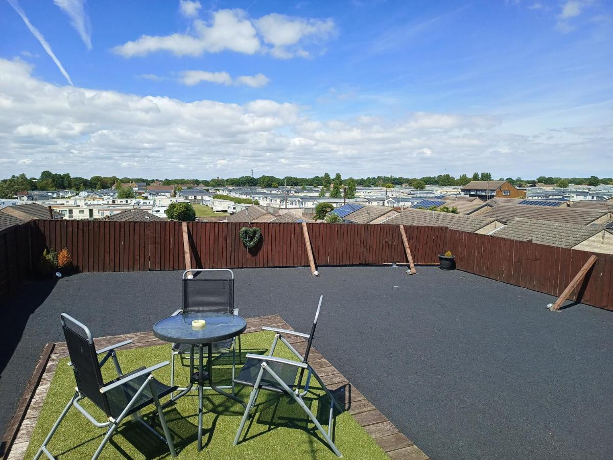 Roman Bank With Spa Bath, Terrace And Mermaid'S Teepee Skegness Exteriör bild
